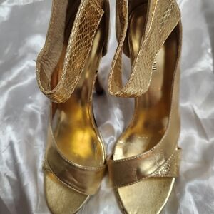 Elegant Gold Women's Heels